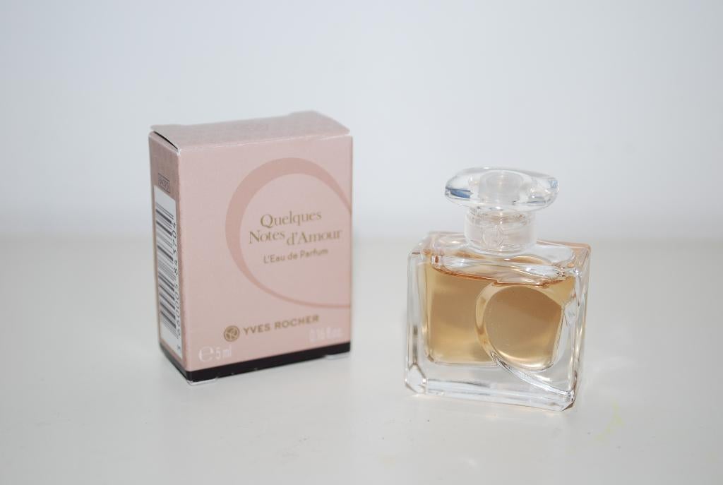 Miniatuur Yves Rocher Quelques Notes d' Amour, Verzamelen, Parfumverzamelingen, Ophalen of Verzenden, Zo goed als nieuw, Miniatuur