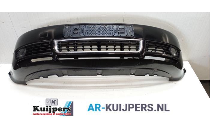 Voorbumper van een Audi A4, Gebruikt, -, -, Audi
