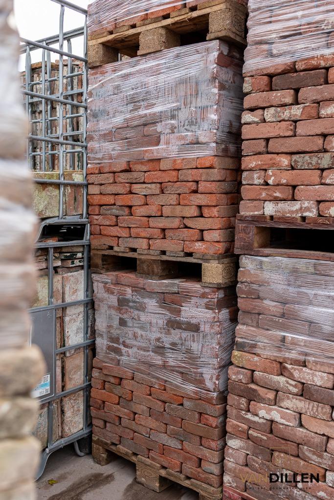 Oude gebikte rode bakstenen circa 19x5 275M2 actie prijs, Doe-het-zelf en Verbouw, Metselstenen, Verzenden, Gebruikt, Bakstenen