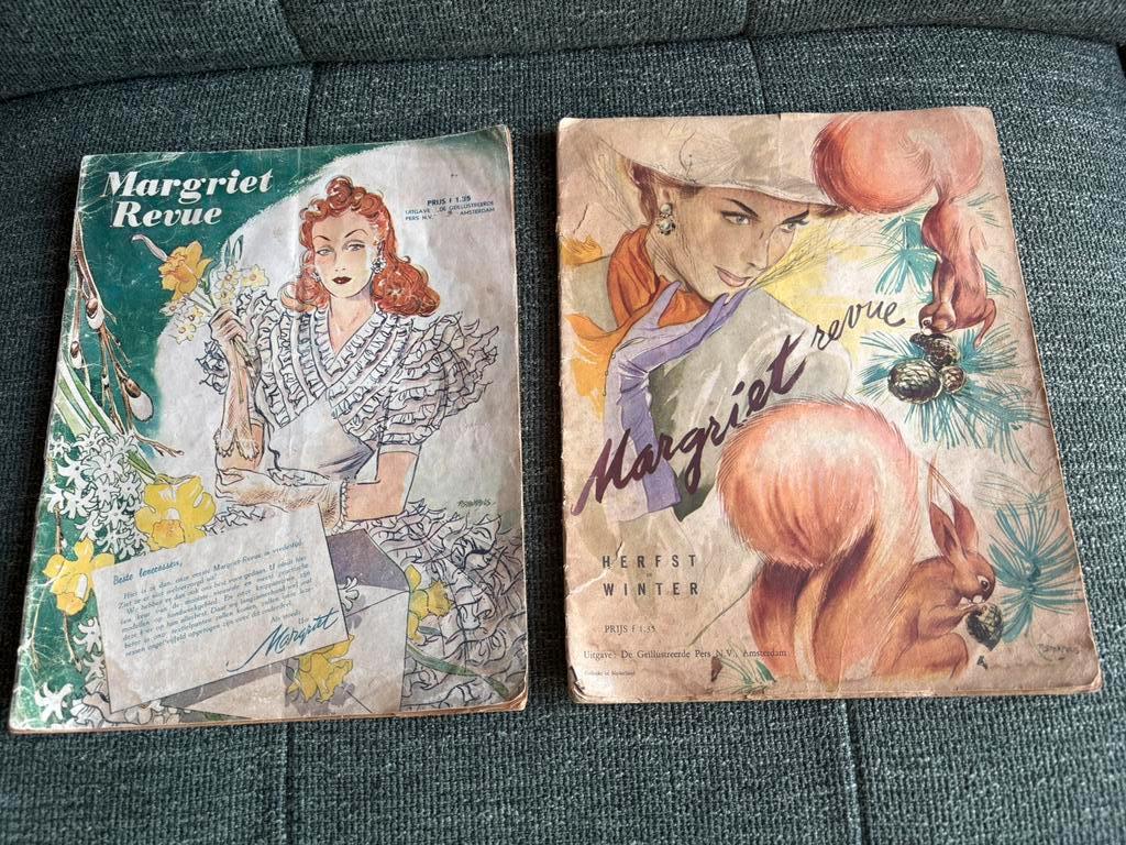 Zeer oude / vintage Margriet / Margriet revue 2x jaren 50, Overige merken, Vrouw, Ophalen of Verzenden, Overige typen