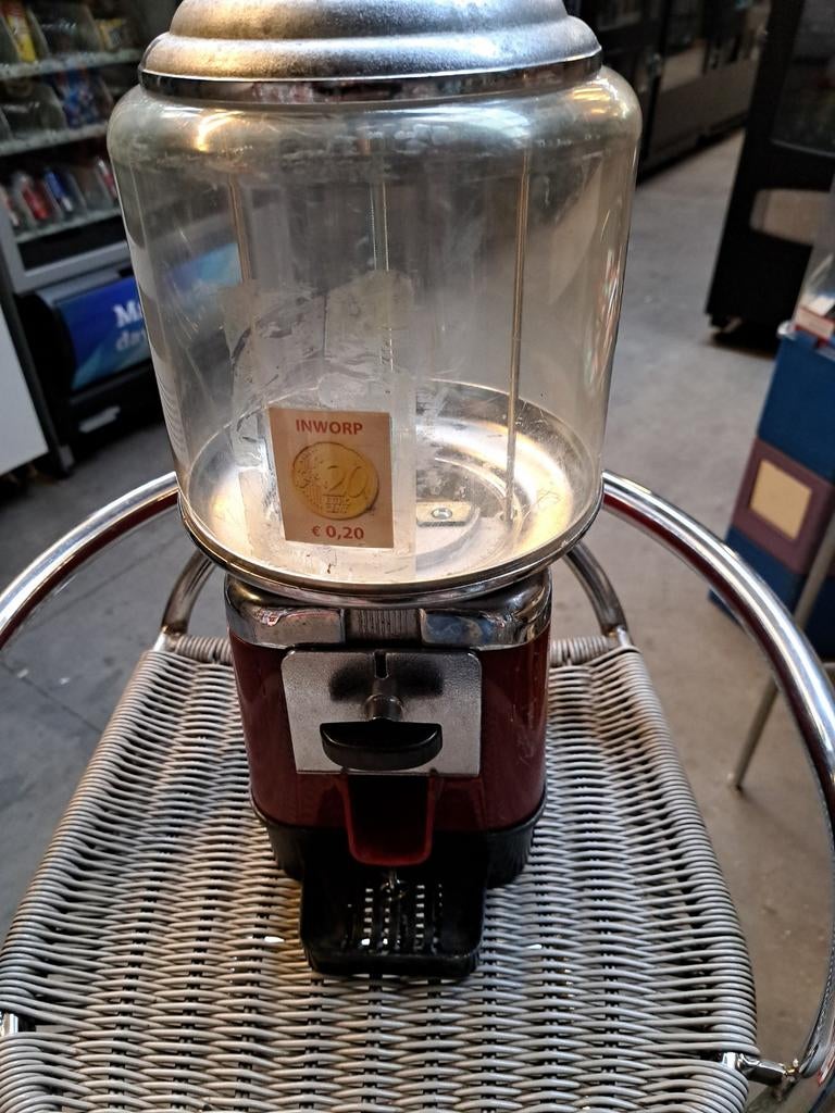 Beaver capsule/ kauwgom ballen automaat, Ophalen, Gebruikt