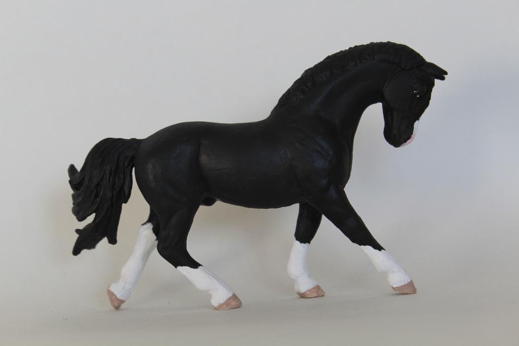 Schleich Custom, Verzamelen, Dierenverzamelingen, Ophalen of Verzenden, Zo goed als nieuw, Paard, Beeldje of Figuurtje