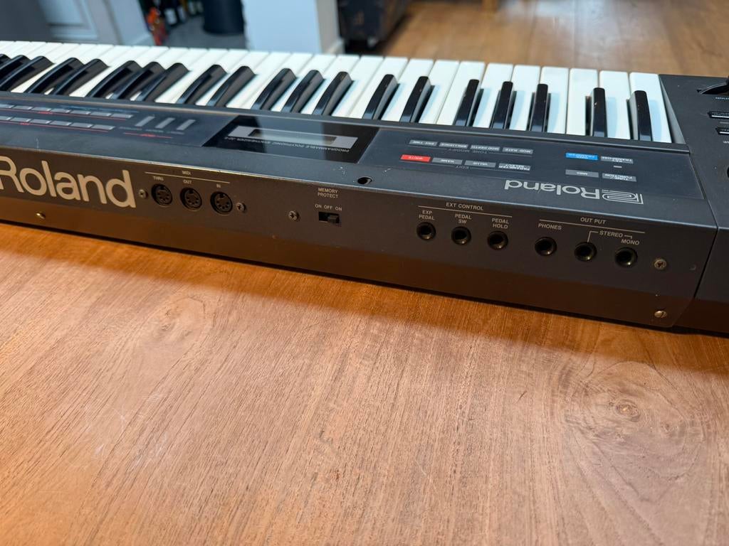 Roland Juno Alpha 2 inclusief zeldzame PG-300 controller., Ophalen, Roland, Met midi-aansluiting, 61 toetsen