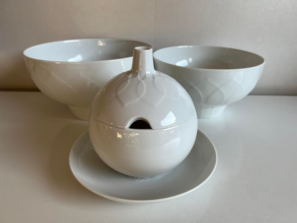 3 Bjorn Wiinblad Rosenthal LOTUS Wit Schalen 100 Jarig Jublm, Ophalen of Verzenden, Zo goed als nieuw, Porselein, Schaal of Schalen