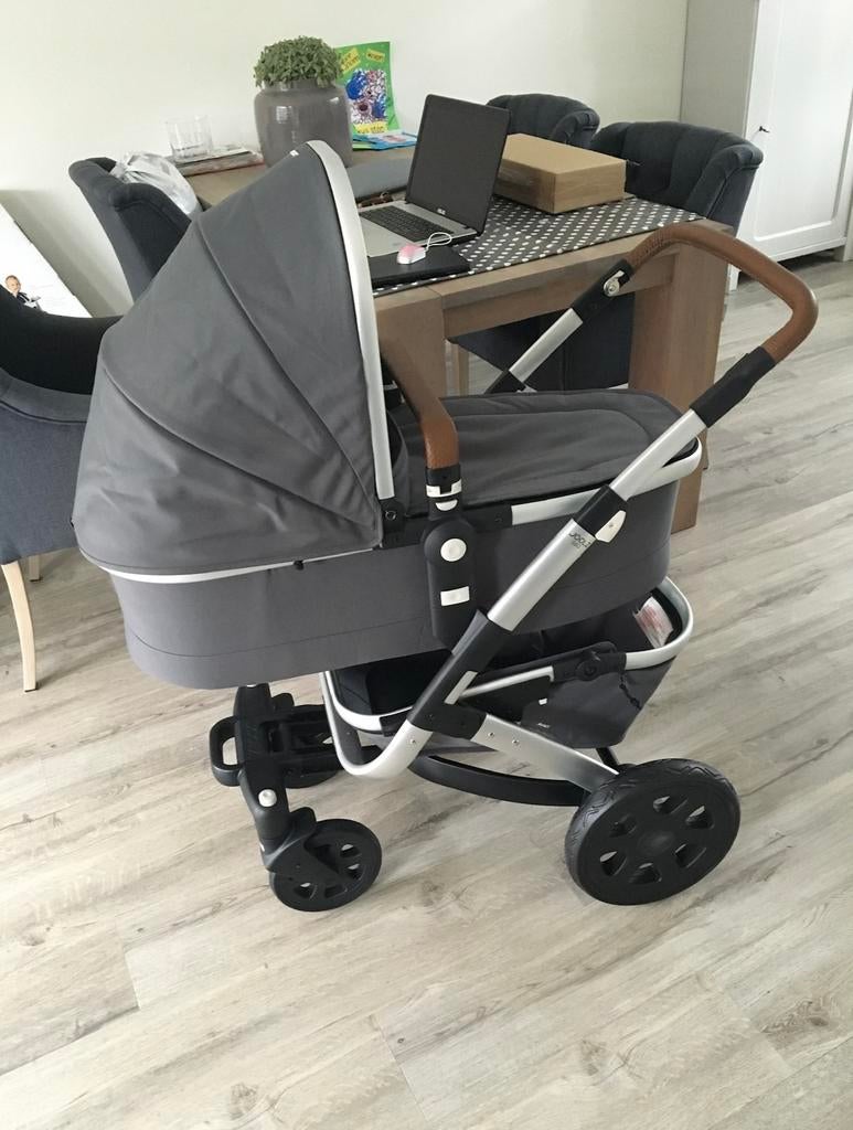 Joolz Geo 2 kinderwagen incl. winterzak & tas + accessoires, Gebruikt, Verstelbare duwstang, Ophalen, Kinderwagen