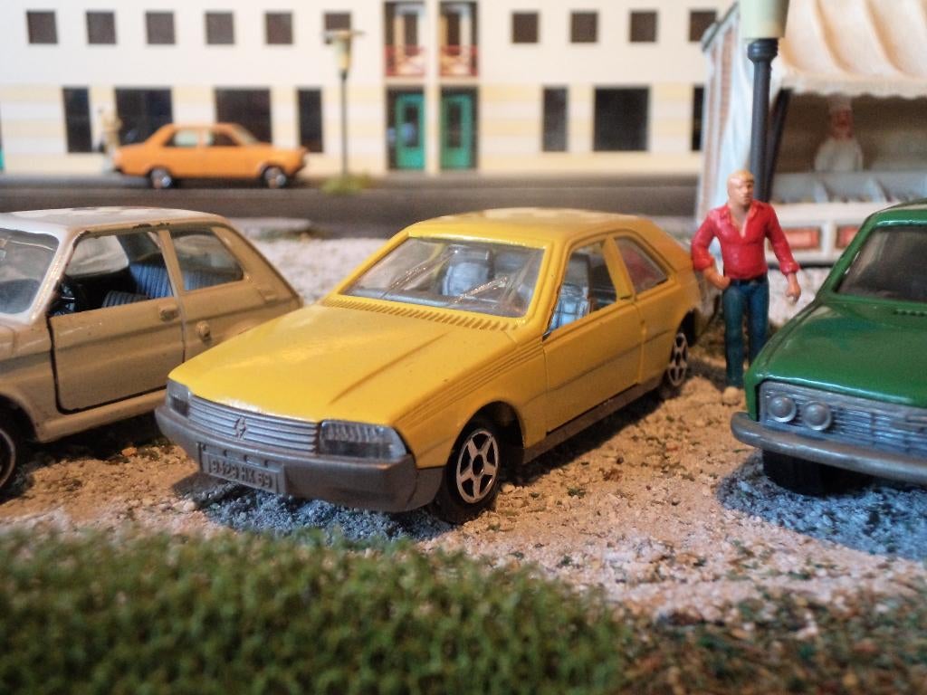 Renault Fuego - Jet Car de Norev geel, Hobby en Vrije tijd, Modelauto's | 1:43, Ophalen of Verzenden, Nieuw, Auto, Norev