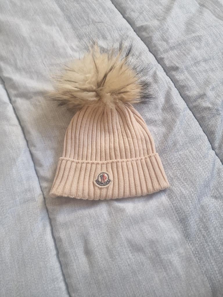 Super mooi mutsje van moncler licht roze maat xs, Kinderen en Baby's, Maat 50, Meisje, Ophalen of Verzenden, Zo goed als nieuw
