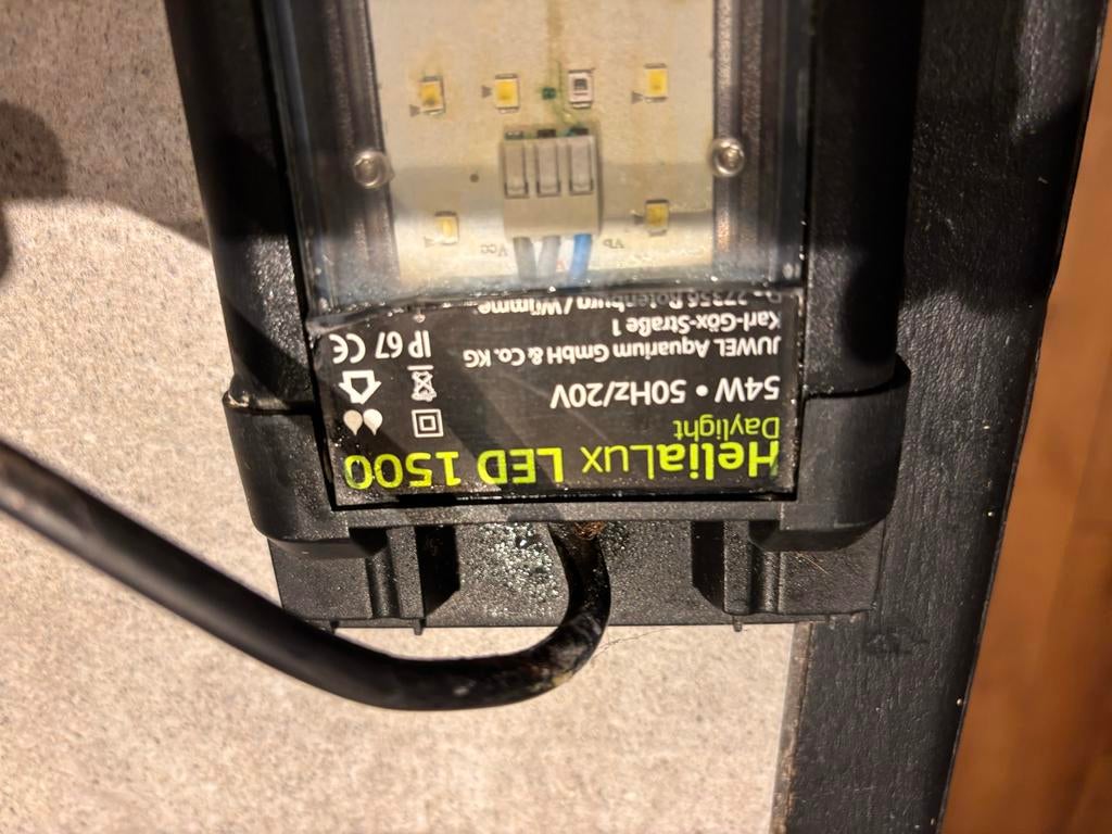 Nette helialux 1500 6 leds defect, Dieren en Toebehoren, Vissen | Aquaria en Toebehoren, Verlichting of Verwarming, Ophalen