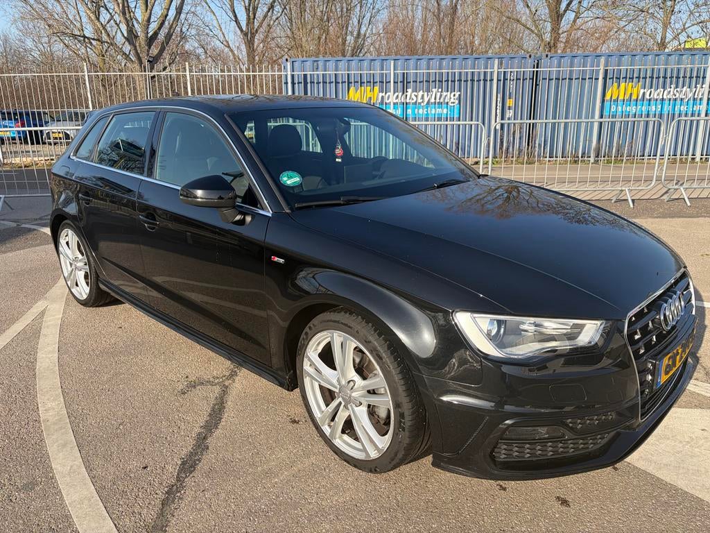 Audi A3 1.4 Tfsi 110KW SB S-tronic 2016 Zwart, Auto's, Audi, 4 cilinders, 1210 kg, Zwart, Origineel Nederlands