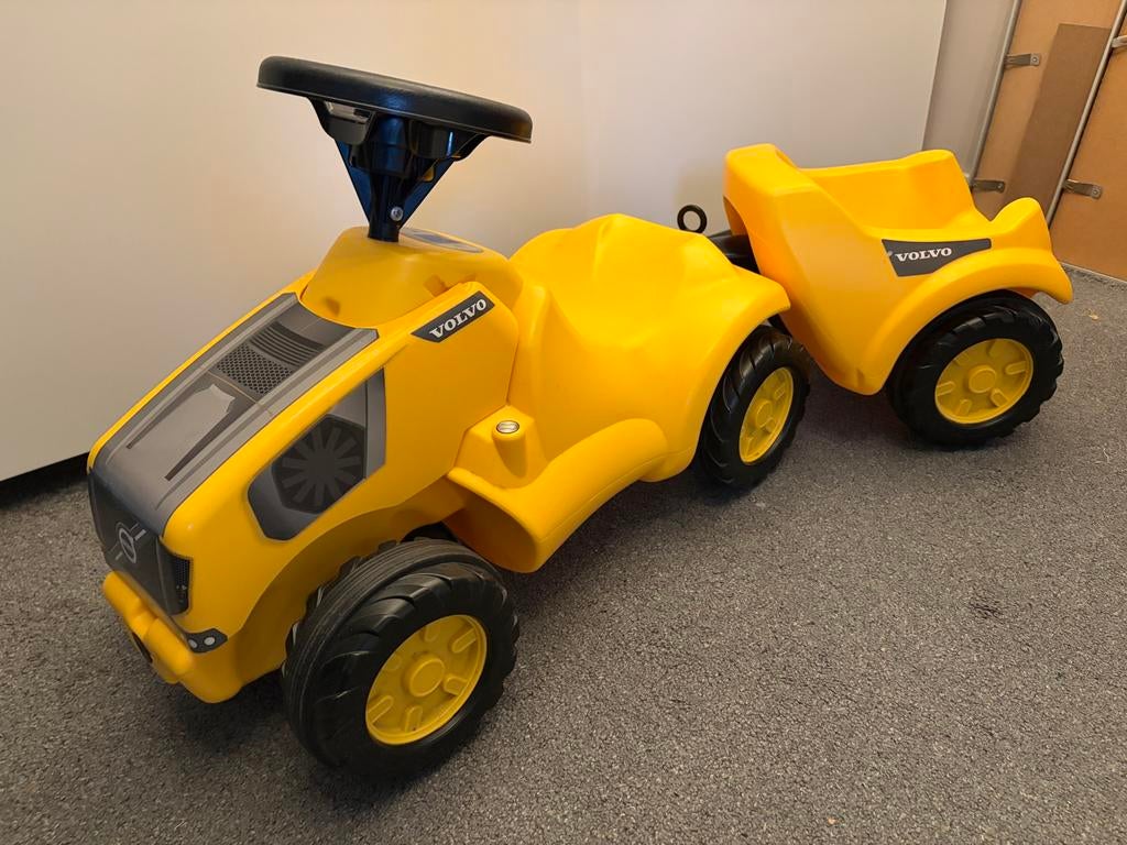 Volvo speelgoedtractor met Aanhanger, Ophalen, Gebruikt, Trapvoertuig