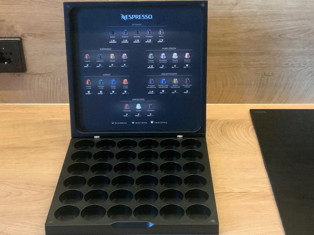 Nespresso presentatiekistje voor cups, Ophalen, Gebruikt