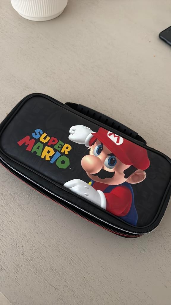 NITENDO SWITCH CASE SUPER MARIO, Spelcomputers en Games, Spelcomputers | Nintendo Portables | Accessoires, Ophalen, Zo goed als nieuw