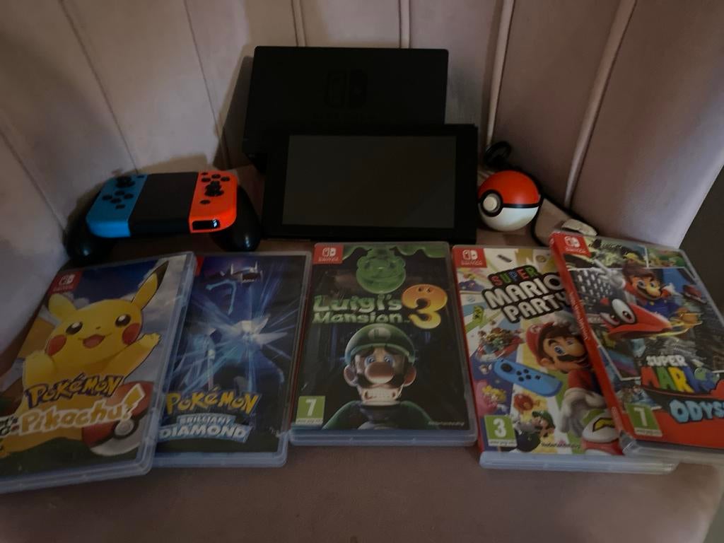 Nintendo Switch Compleet met Games en Accessoires, Ophalen, Met 2 controllers, Switch Original, Gebruikt