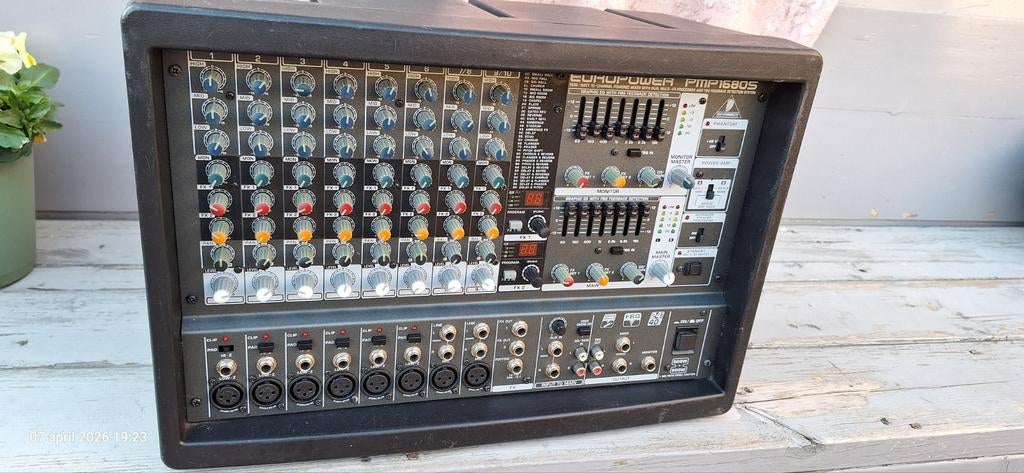 Behringer mengpaneel Europower 1680S, Ophalen, Gebruikt, Minder dan 50 watt