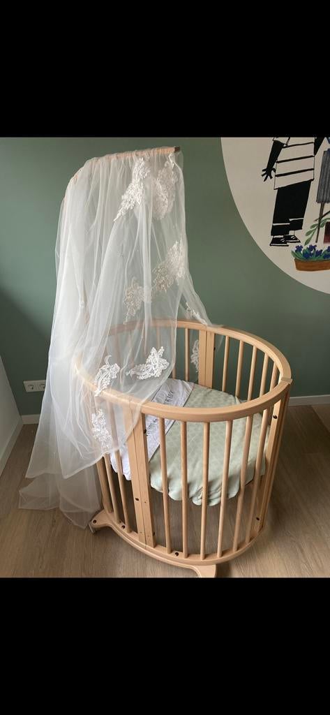 Stokke Sleepi V2 mini & ledikant, Kinderen en Baby's, Ophalen, Zo goed als nieuw, Ledikant