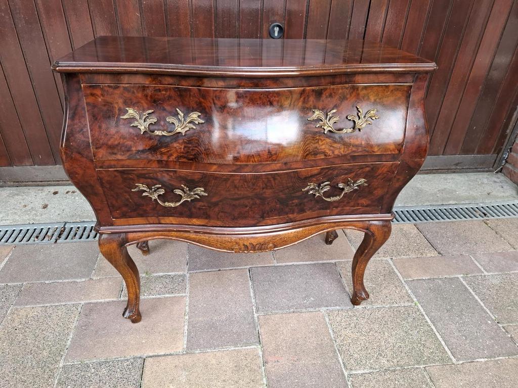 Klassieke buikkast met 2 laden, Ophalen