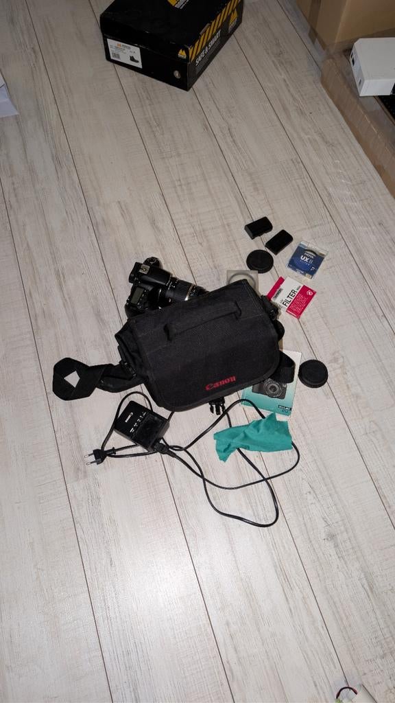 Canon EOS 60D camera met accessoires, Ophalen, Zo goed als nieuw, Canon, Geen optische zoom