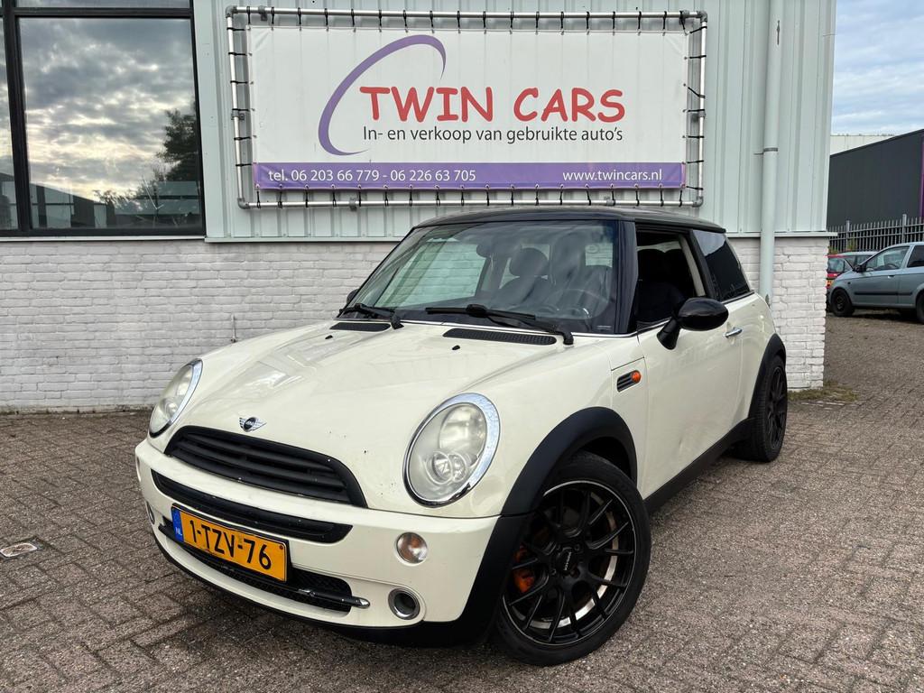 Mini Mini 1.6 Cooper Pepper bak defect, Voorwielaandrijving, Gebruikt, 4 cilinders, 4 stoelen