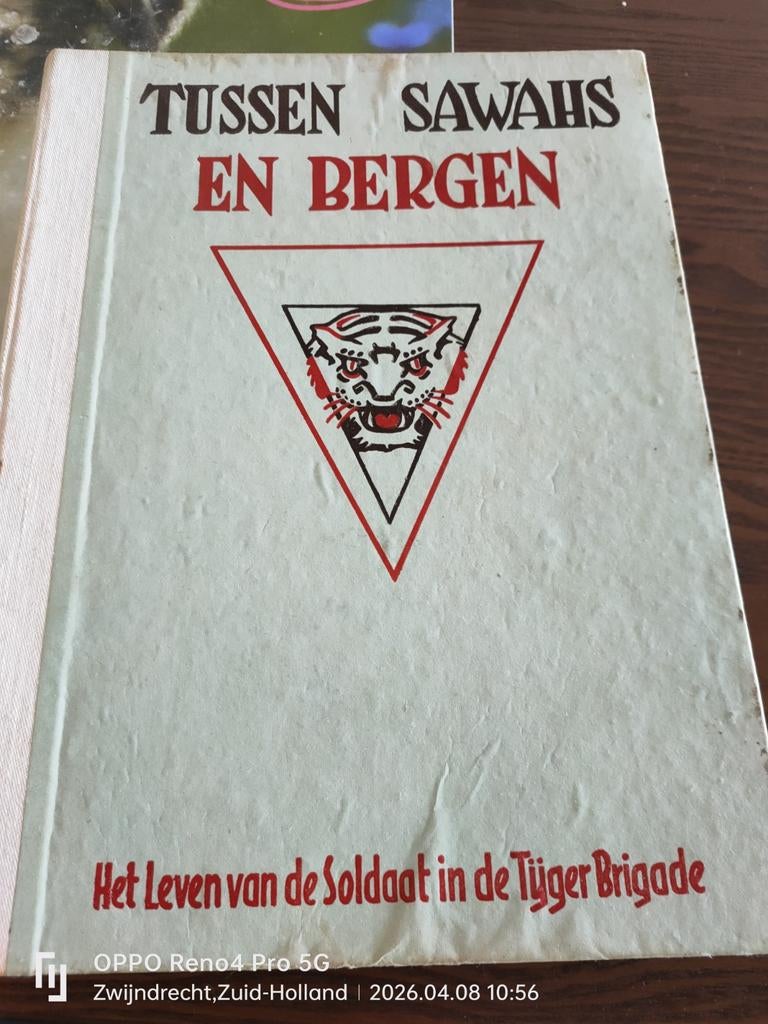 KNIL militaria tussen sawahs en bergen, Ophalen of Verzenden, Landmacht, Nederland, Boek of Tijdschrift