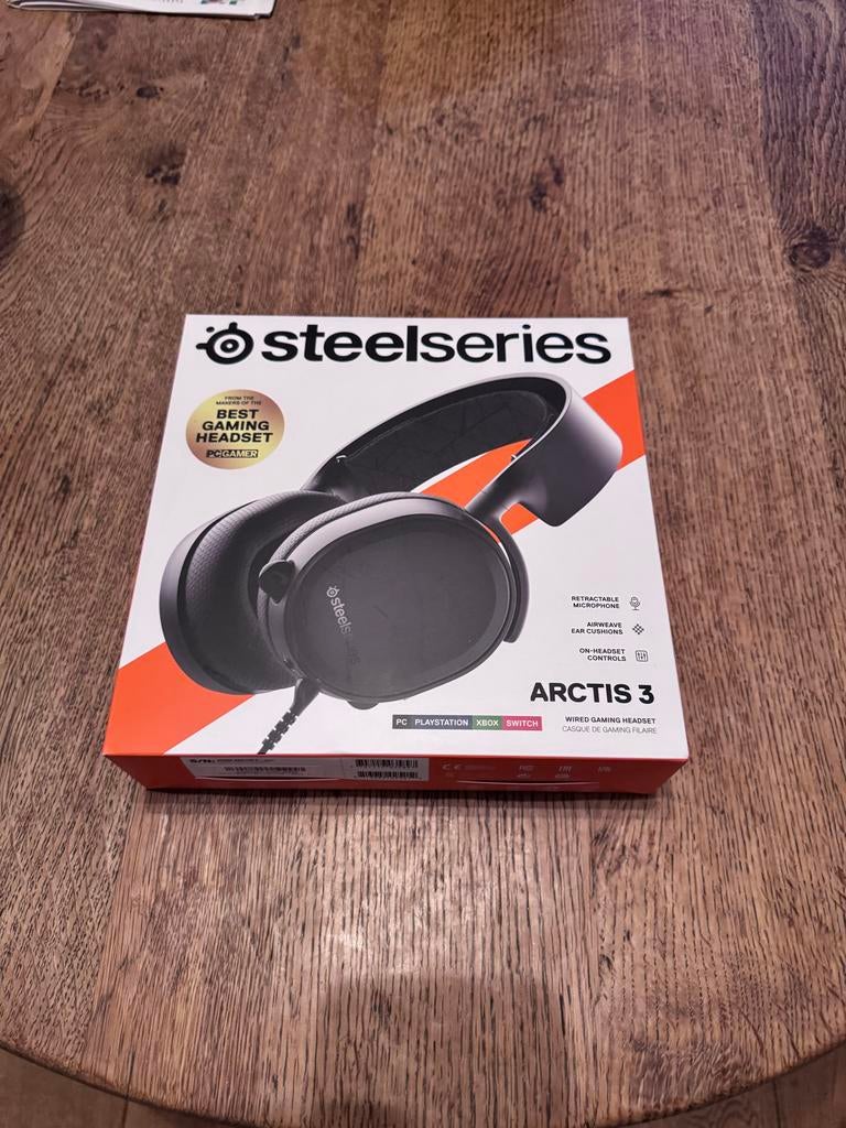 Steelseries Arctis 3 headset, Computers en Software, Headsets, Ophalen of Verzenden, Zo goed als nieuw, Over-ear, Gaming headset