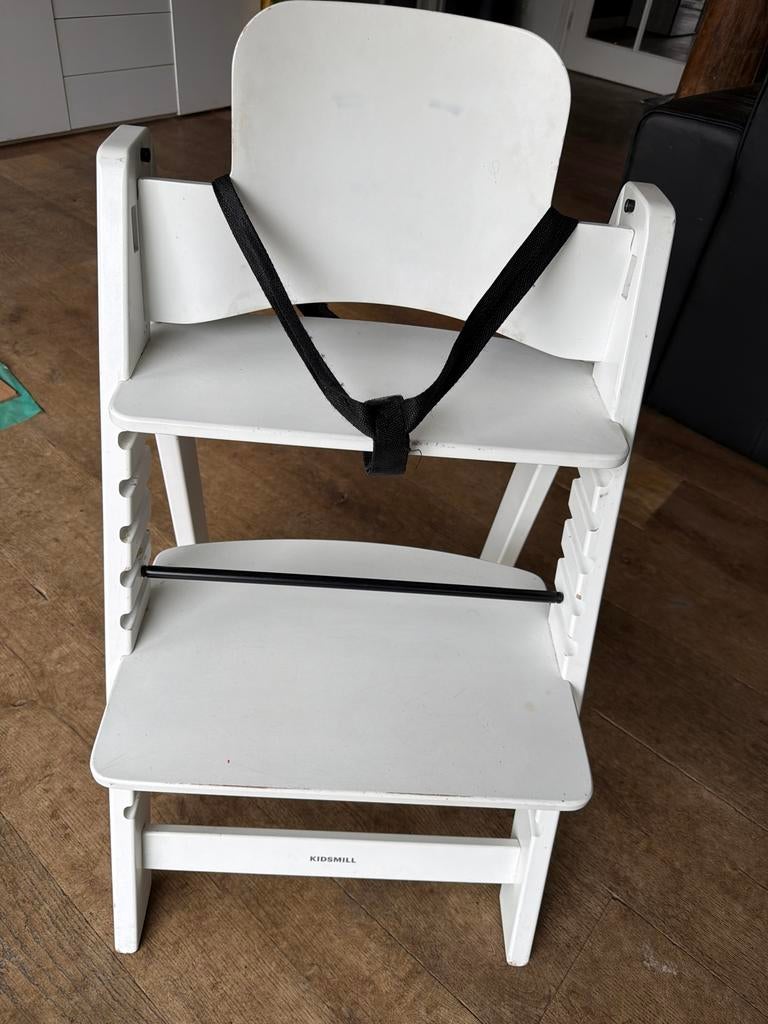 Kidsmill meegroeistoel wit, Kinderen en Baby's, Kinderstoelen, Ophalen, Gebruikt, Meegroeistoel, Gordel(s)