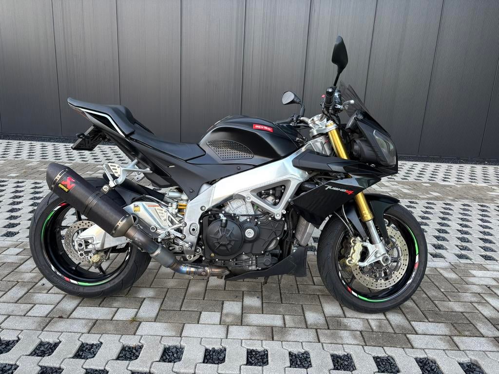 Aprilia Tuono V4R