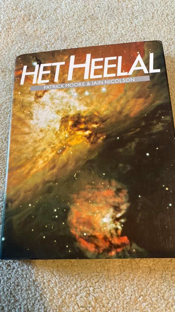 Het heelal, Ophalen of Verzenden, Gelezen, Natuurwetenschap