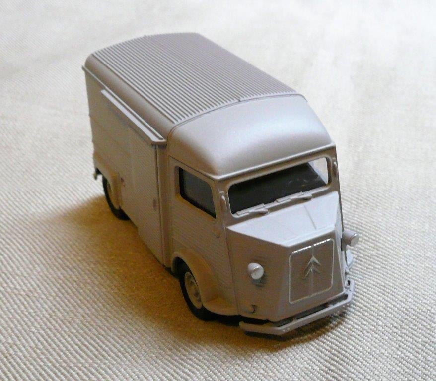 Welly Citroën hy gesloten bestel bus. matgrijs. 1/40., Ophalen of Verzenden, Nieuw, Auto, Overige merken