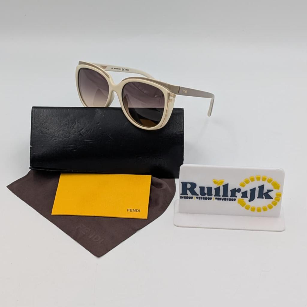 FENDI FS5283 Vintage zonnebril compleet origineel - Nette st, Ruilrijk, Zo goed als nieuw, Info@ruilrijk.nl, Neerstraat 60, 6041 KD Roermond
