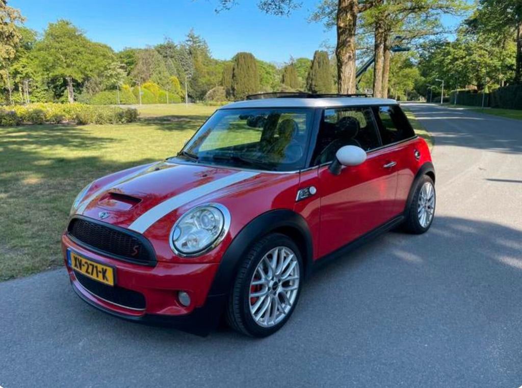 Mini 1.6 16V Cooper S 128KW 2007 Rood nw apk, Auto's, Voorwielaandrijving, 4 cilinders, 4 stoelen, 49 €/maand