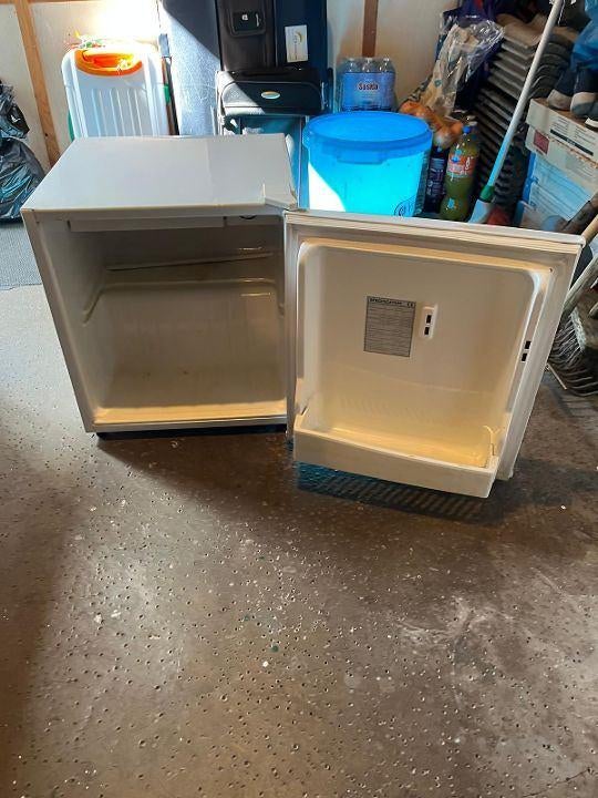 koelkast, Witgoed en Apparatuur, Koelkasten en IJskasten, Ophalen, Gebruikt, Minder dan 85 cm, Minder dan 75 liter