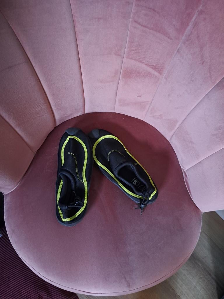 Waterschoenen mt37, Ophalen, Jongen of Meisje, Overige typen, Zo goed als nieuw