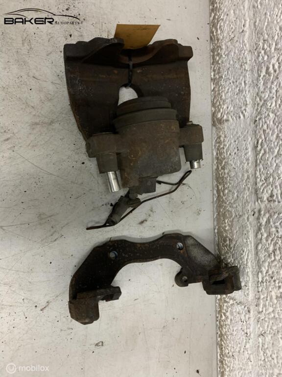 Remklauw rechtsvoor Volvo V50 S40 ('04-'12), Auto-onderdelen, Gebruikt, Ophalen of Verzenden, Volvo, Volvo