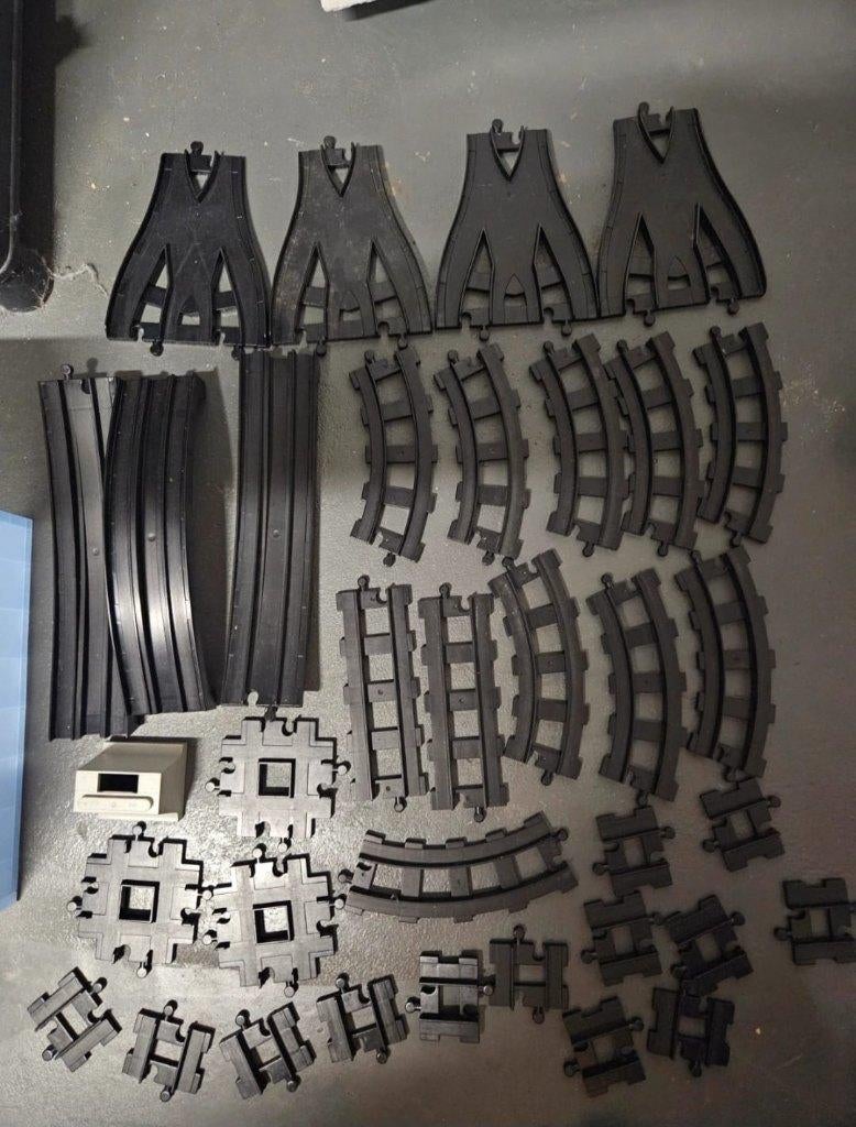 Duplo zwarte rails 36 stuks, Kinderen en Baby's, Speelgoed | Duplo en Lego, Ophalen, Zo goed als nieuw, Complete set, Duplo