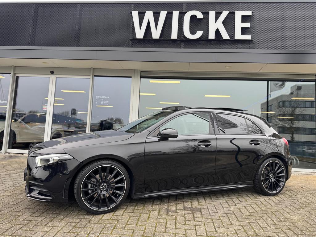 Mercedes-Benz A-klasse 200 AMG Panorama Leder Camera Led Nig, Gebruikt, 4 cilinders, 19 km/l, 1600 kg