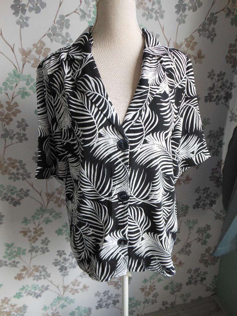 NIEUWE blouse van de HEMA, Kleding | Dames, Blouses en Tunieken, Nieuw, Maat 38/40 (M), Zwart, Ophalen of Verzenden