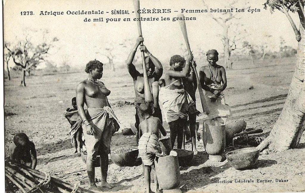 SENEGAL VROUWEN PLETTEN GRAAN BLOTE BORSTEN AFRIKA nr 113, Verzenden, Voor 1920, Ongelopen, Overige thema's