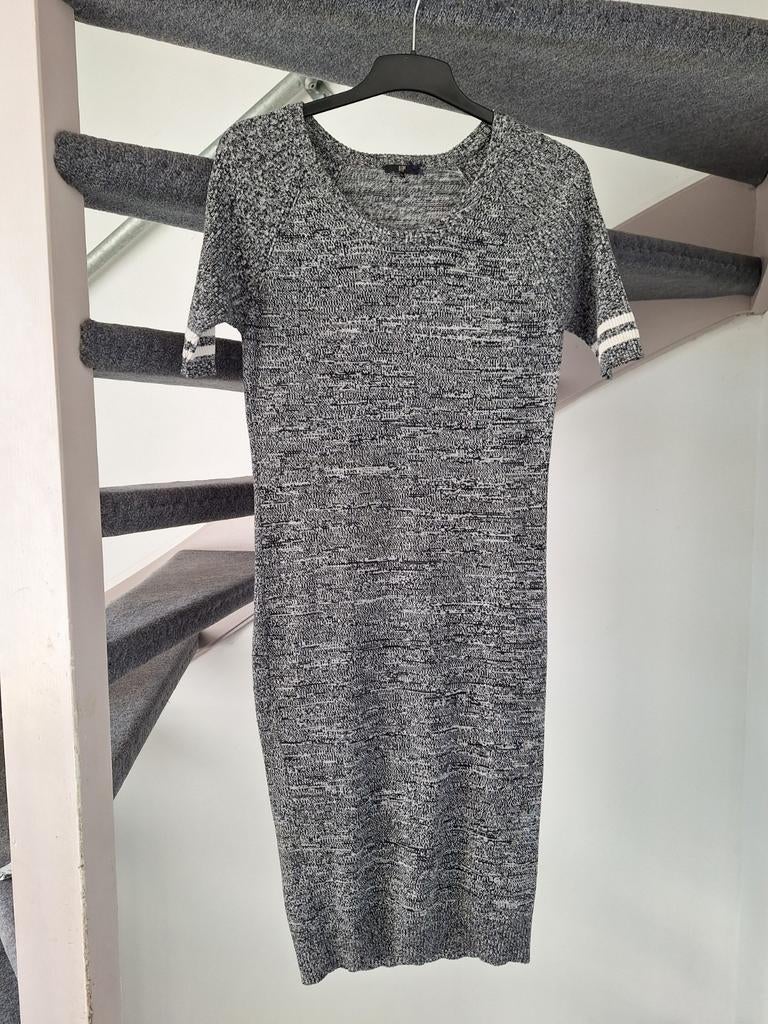 Dept gebreide jurk maat 40 grijs met witte strepen, Kleding | Dames, Jurken, Maat 38/40 (M), Ophalen of Verzenden, Grijs, Gedragen