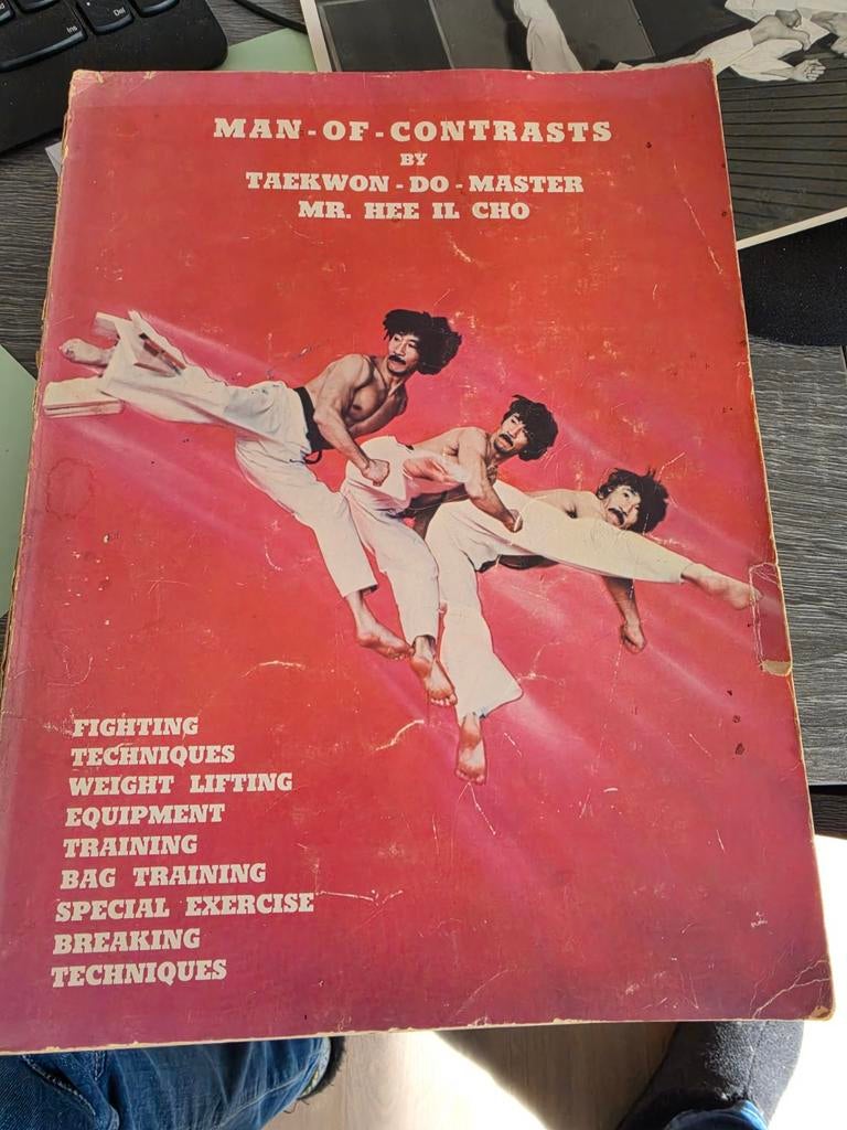 Taekwondo Boek Hee Il Cho 1978 - Zeldzaam met foto's, Ophalen of Verzenden