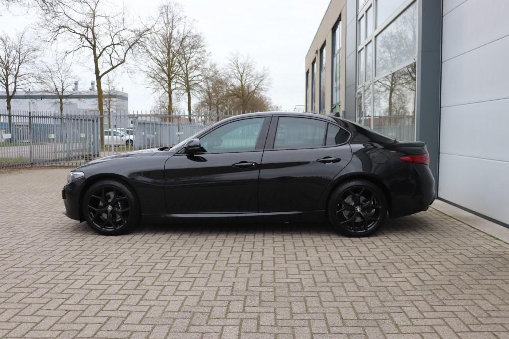 Alfa romeo GIULIA 2.0T SPRINT/VELOCE.INT/STOEL.STUUR.VERW/AD, Auto's, Alfa Romeo, Euro 6, 4 cilinders, USB, Zwart