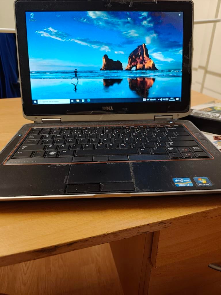 Laptop Dell werkt goed, Ophalen of Verzenden, 15 inch, 2 tot 3 Ghz