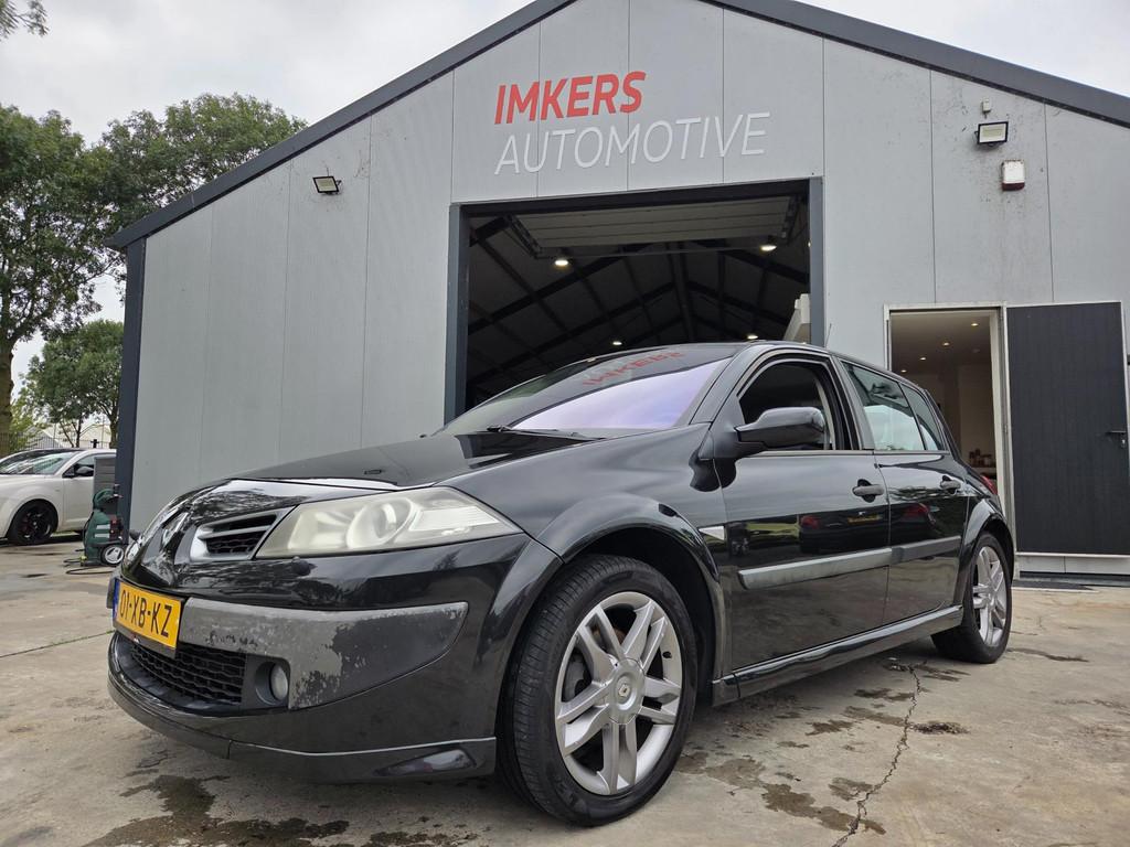 Renault Mégane 2.0-16V Turbo GT, Auto's, Renault, 1998 cc, Stof, Gebruikt, Zwart