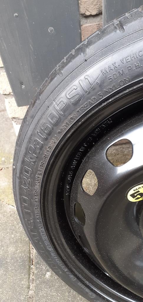 Aangeboden;  een thuiskomer speciaal voor een opel Karl, Auto-onderdelen, Ophalen, Overige, Overige, Banden en Velgen