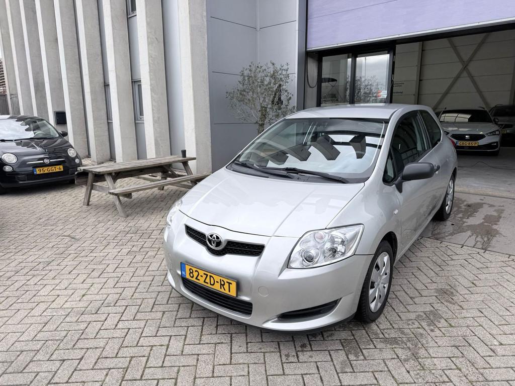 Toyota Auris 1.6-16V Terra NIEUWE APK! AIRCO! INRUIL MOGELIJ, Voorwielaandrijving, Gebruikt, Zwart, 4 cilinders