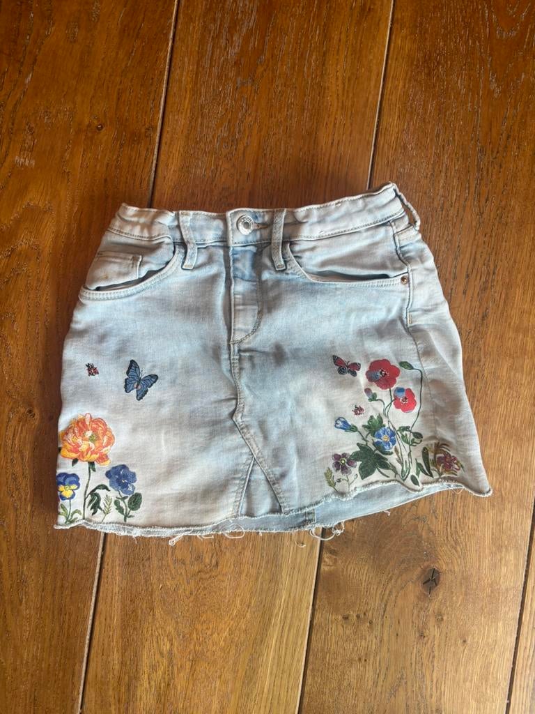Spijkerrokje H&M 134, Kinderen en Baby's, Kinderkleding | Maat 134, Ophalen of Verzenden, Zo goed als nieuw, Meisje, Jurk of Rok