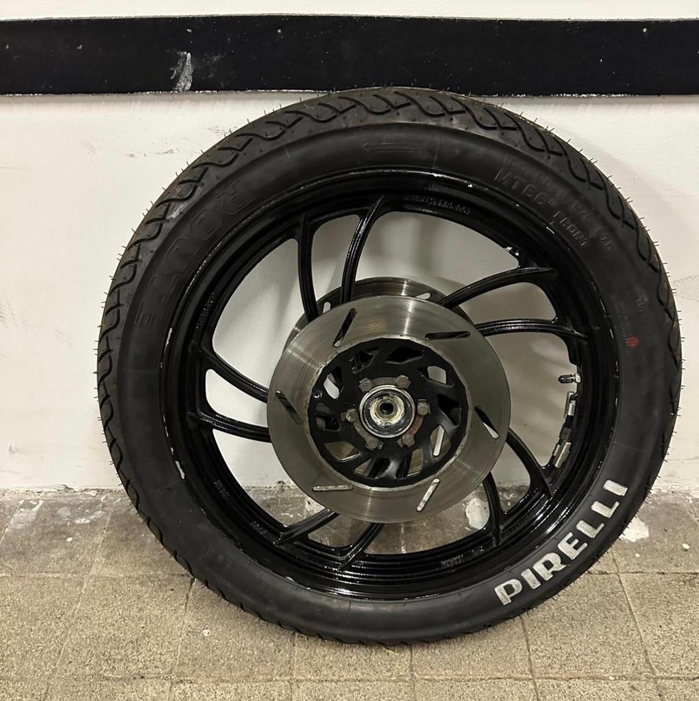 100/90 19 Mc 57 h  MT 66 pirelli route met velg yamaha xv920, Motoren, Ophalen, Nieuw