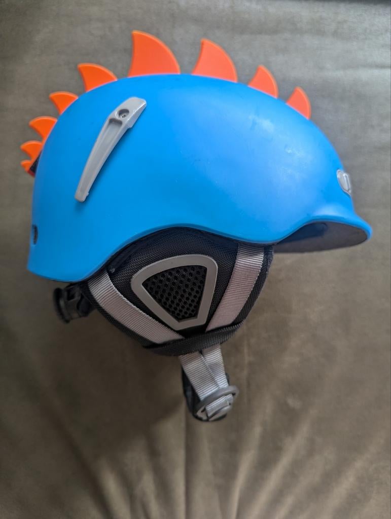 Skihelm jongens XS-S met opvallende 3D hanenkam, Ophalen, Gedragen