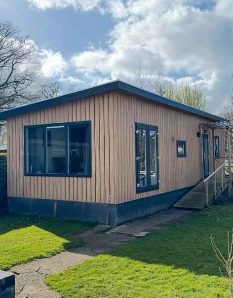 CHALET DEVANTE SPECIAL 11.00-4.00, Tot en met 4