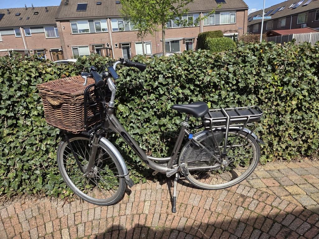 Damesfiets Vogue met mand, Ophalen of Verzenden