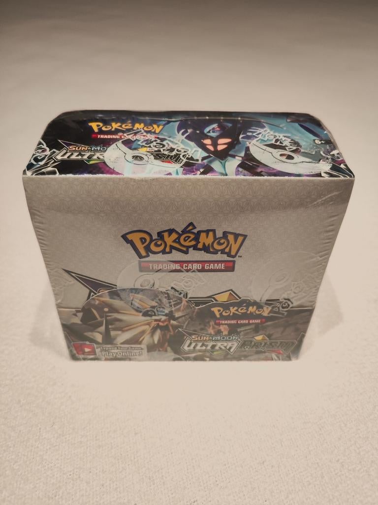 Sun & Moon Ultra Prism Booster Box Sealed, Hobby en Vrije tijd, Verzamelkaartspellen | Pokémon, Ophalen of Verzenden, Nieuw, Boosterbox